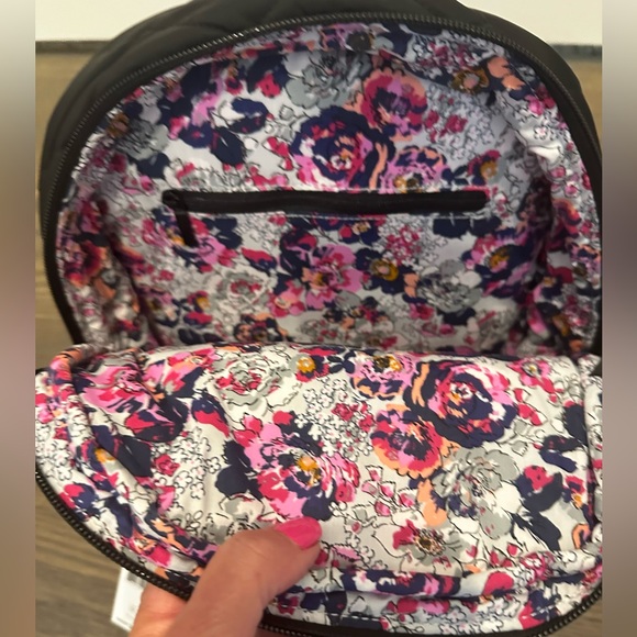 Vera Bradley Ultralight Compact Essential Backpack NWT - Picture 9 of 10